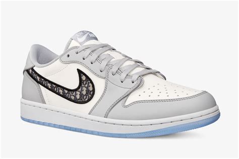 nike jordan 1 low x dior|jordan 1 Dior retail price.